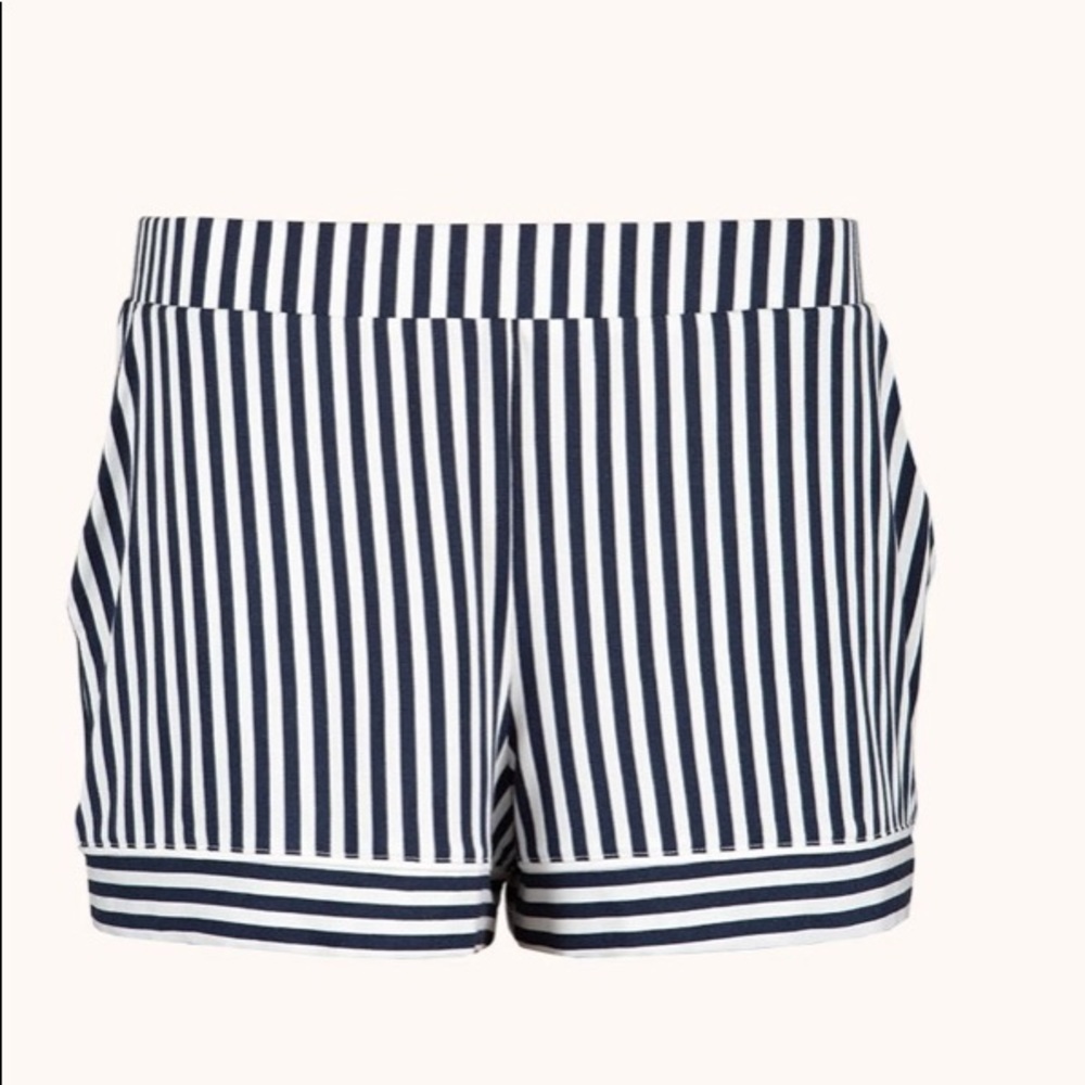 Lively lounge short size medium